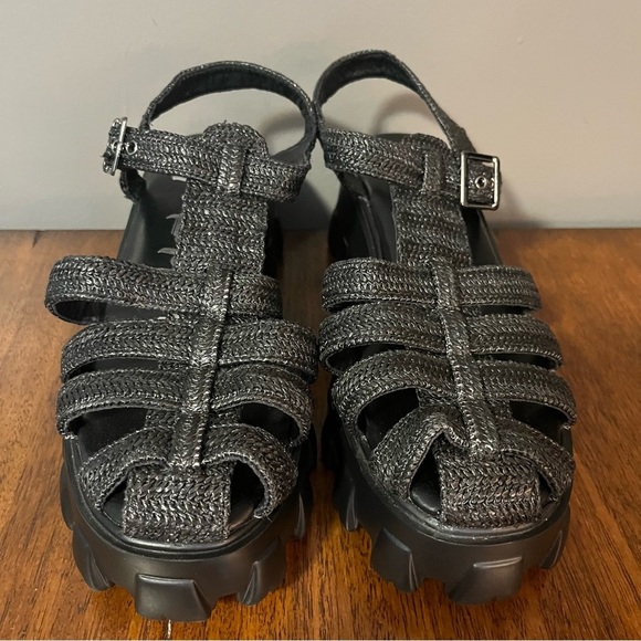 Cape Robbin woven sandals. Women’s size 9. Like new! - Picture 9 of 11